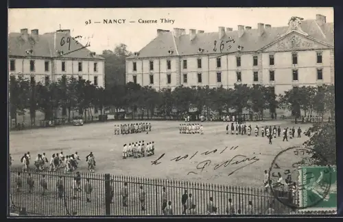 AK Nancy, Caserne Thiry avec soldats en exercice sur la cour