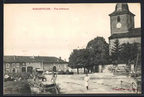 AK Marainviller, Vue intérieure avec église et charrettes sur la place du village
