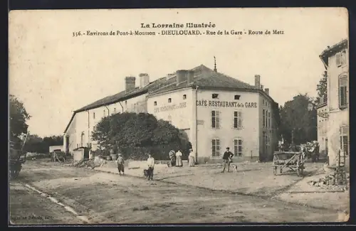 AK Dieulouard, Rue de la Gare avec Café Restaurant et passants