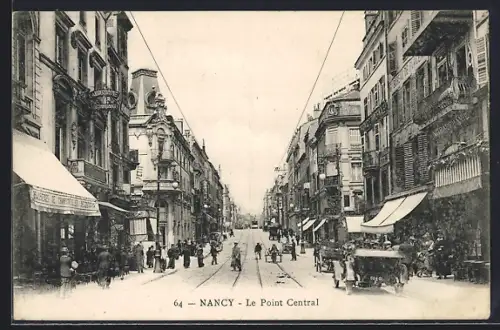 AK Nancy, Le Point Central avec animation urbaine et commerces animés