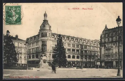 AK Nancy, Place Thiers avec bâtiments et statue centrale