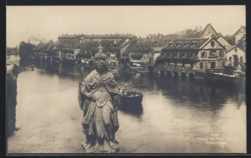 AK Bamberg, Brückenansicht mit Statue und Häuserzeile am Fluss