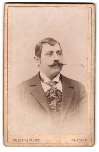 Fotografie Friedrich Taufer, Salzburg, Schallmooser Hauptstrasse 4, Herr Lusburg mit Schnurrbart