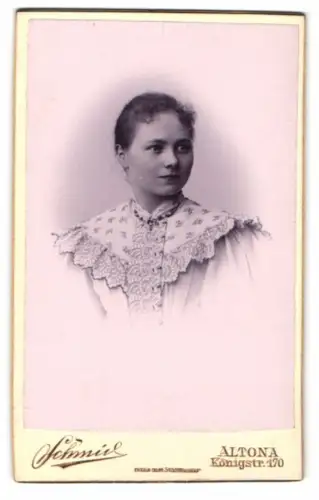 Fotografie Schmid, Altona, Königstrasse 170, Josephine Wille im Oktober 1895