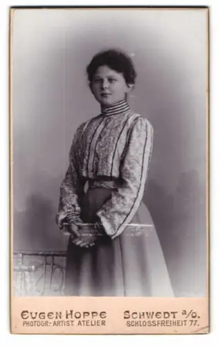 Fotografie Eugen Hoppe, Schwedt, Schlossfreiheit 77, Margarete Schumaker im Jahr 1902