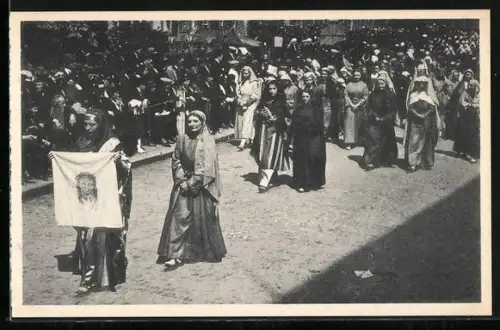 AK Bruges, Procession du St. Sang, Saint Véronique portant le Suaire