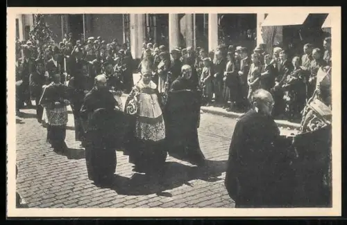 AK Bruges, Procession du St. Sang, Leurs excellences les Evêques bénissant le peuple