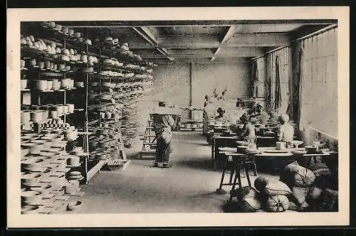 AK Limoges, Atelier de Retouche, Porzellan