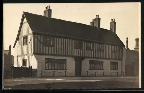 AK Ely, Two-storey building