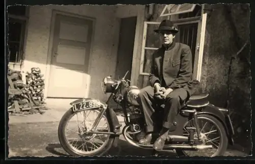 AK Puch-Motorrad mit Kennzeichen L 22.835