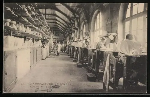 AK Sèvres, Manufacture Nationale, Ateliers des Tour, Porzellanmanufaktur