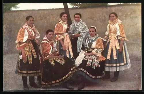 AK Frauen in ungarischer Tracht