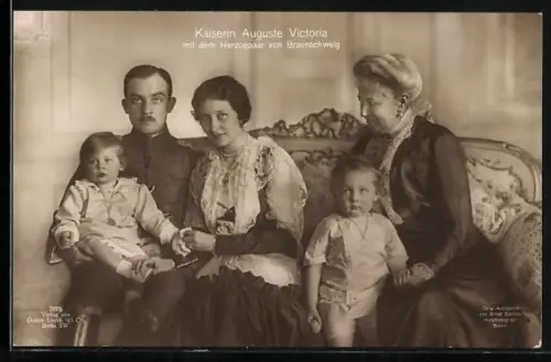 AK Kaiserin Auguste Victoria mit dem Herzogpaar Ernst August Herzog von Braunschweig