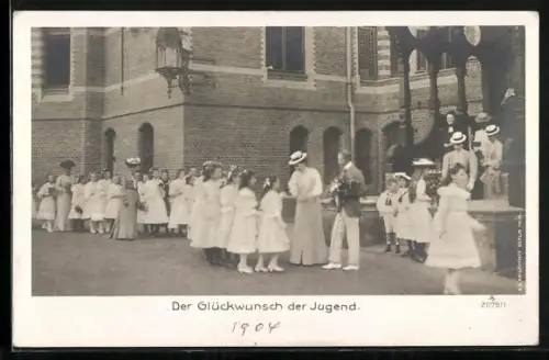 AK Kronprinz Wilhelm von Preussen mit seiner Frau und schick gekleideten Mädchen