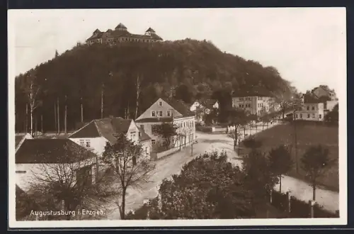 AK Augustusburg i. Erzgeb., Schloss Augustusburg und Ortsansicht