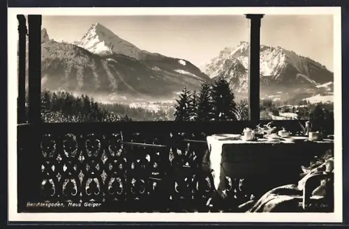 AK Berchtesgaden, Hotel Haus Geiger mit Blick auf Watzmann und Hochkalter