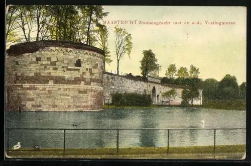 AK Maastricht, Zwangengracht met de oude Vestingmuren