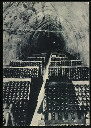 AK Reims, Champagne Pommery & Greno, La galerie Montréal, Weinlagerung