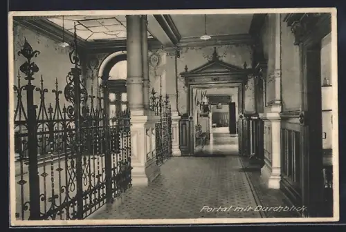AK Offenburg /Baden, Kloster Unsere Liebe Frau, Portal mit Durchblick