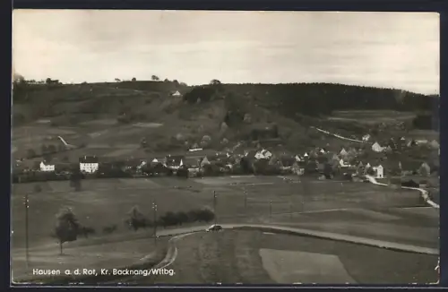 AK Hausen a. d. Rot, Ortsansicht mit umliegender Landschaft