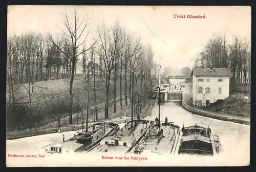 AK Toul, Écluse dans les Remparts avec péniches amarrées
