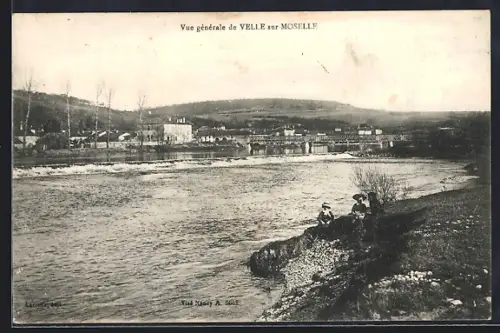 AK Velle-sur-Moselle, Vue générale du village au bord de la rivière