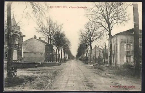 AK Marainviller, Route Nationale avec maisons et arbres bordant la route