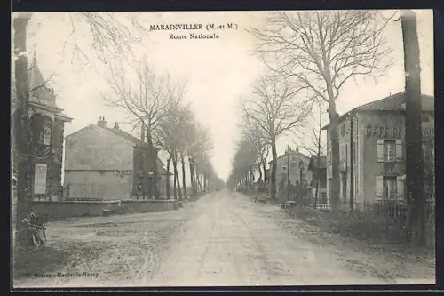AK Marainviller /M-et-M, Route Nationale bordée d`arbres et bâtiments adjacents