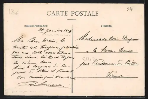 AK Moncel, La Grande Rue avec la gendarmerie et les habitants réunis devant les bâtiments