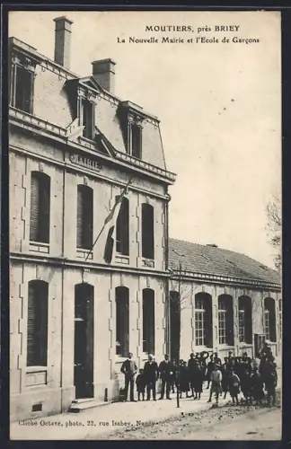 AK Moutiers /Briey, La Nouvelle Mairie et l`École de Garcons