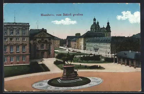 AK Mannheim, Vom Schloss gesehen, Reiterdenkmal, Schlosskirche