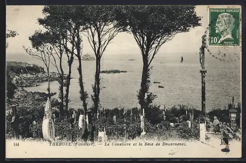 AK Tréboul /Finistère, Le Cimetière et la Baie de Douarnenez