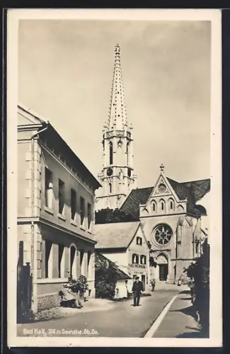 AK Bad Hall /O.-Ö., Strassenpartie mit Kirche