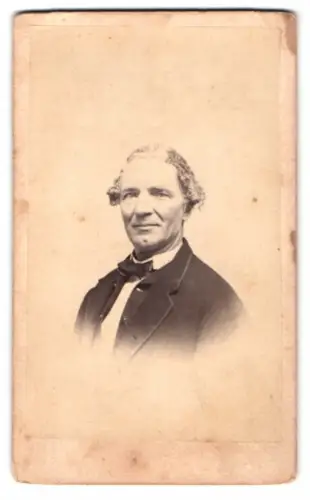 Fotografie J. Dennison, Cleveland, Pearl Street 151, Porträt eines Herrn