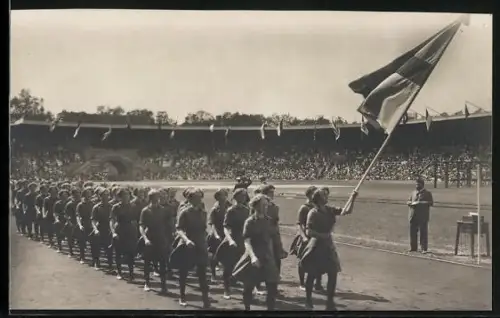 AK Stockholm, Olympiska Spelens i Stockholm 1912, Svenska kvinnliga gymnasternas förbimarsch