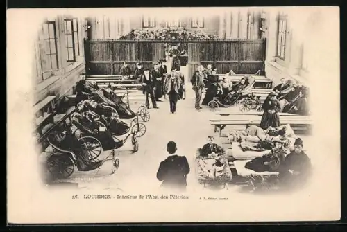 AK Lourdes, Interieur de l`Abri des Pèlerins