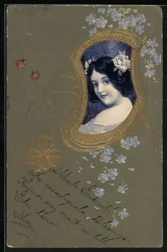 AK Bild einer dunkelhaarigen Frau mit Blüten im Haar im Goldrahmen, Jugendstil