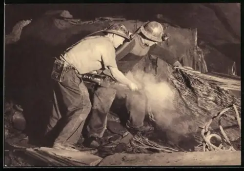 AK Angers, Commission des Ardoisières, Débitage d`une pièce au fond