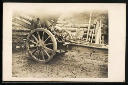 AK Ansicht von einem Artillerie-Geschütz