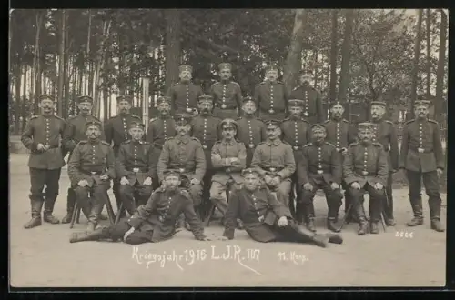AK Unteroffiziere und Mannschaften des Landwehr-Inf.-Rgt. 107, 11. Korps im Kriegsjahr 1916