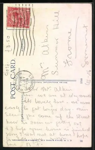 Künstler-AK Junge sieht seinen Golfball auf dem Rock einer Frau