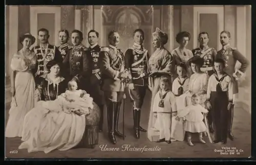 AK Unsere Kaiserfamilie, Wilhelm II. mit Frau und Kindern