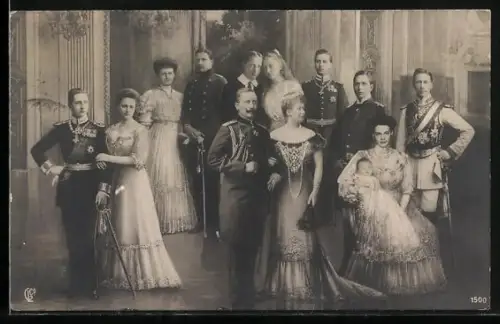 AK Prinz August Wilhelm von Preussen mit Familie im Portrait