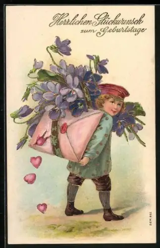 Präge-AK Page mit Kuvert und Blumen, Geburtstagsgruss