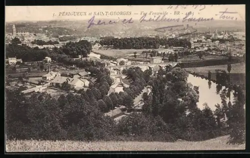 AK Périgueux, Saint-Georges, Vue d`ensemble du paysage urbain et de la rivière environnante