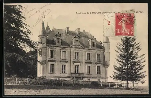 AK Larochebeaucourt, Vue de la facade avec arbres et jardin