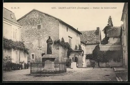 AK Saint-Astier /Dordogne, Statue de Saint-Astier