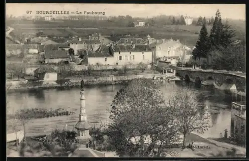 AK Bourdeilles, Le Faubourg et le pont sur la rivière