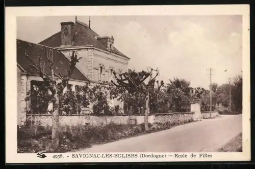 AK Savignac-les-Églises /Dordogne, École de Filles