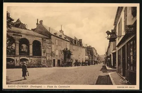 AK Saint-Cyprien /Dordogne, Place du Centenaire